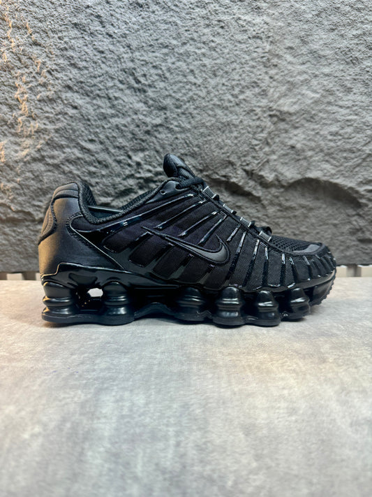 NIKE AIR SHOX