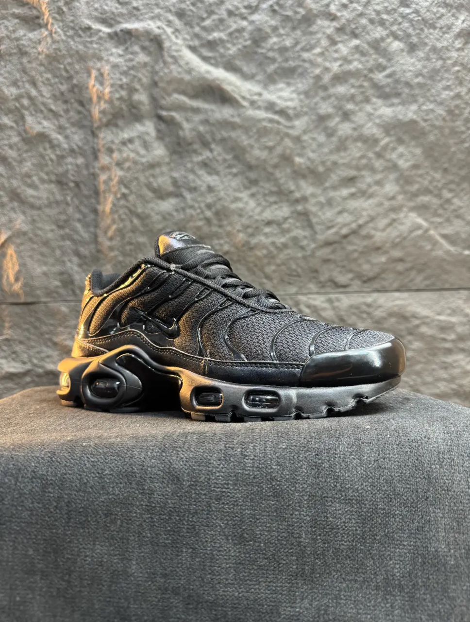 TN BLACK